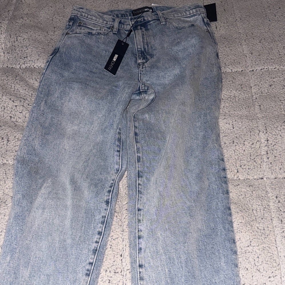 Fashion Nova Classic Blue Jeans